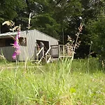 L'etape En Foret Lodge Saint-Sever-Calvados