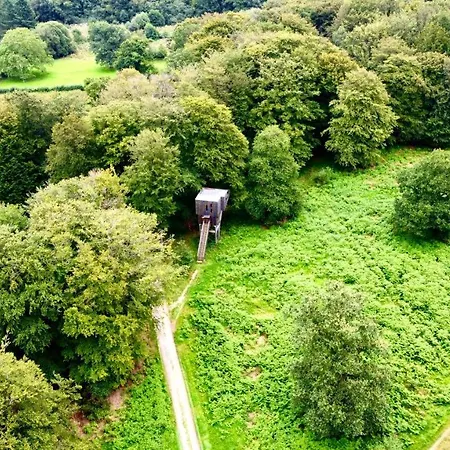 L'etape En Foret بيت خشبي