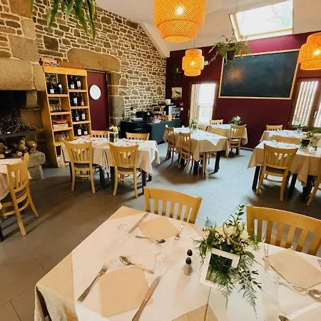 L'etape En Foret Lodge Saint-Sever-Calvados