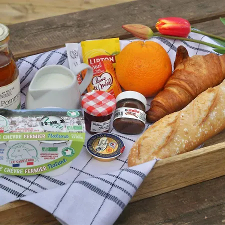 L'etape En Foret Jaktstuga Saint-Sever-Calvados