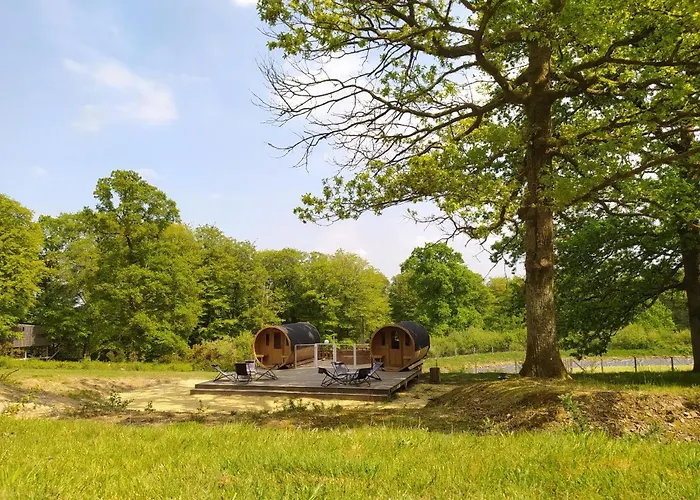 L'etape En Foret אכסניה